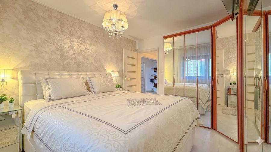 Penthouse cu 4 camere decomandat, mobilat în Gemenii