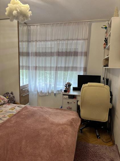 Apartament cu 3 camere decomandat în Rogerius