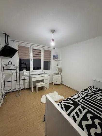 Apartament cu 3 camere decomandat în Drumul Taberei