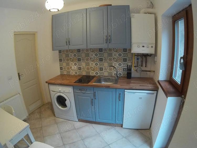 Apartament cu 2 camere semidecomandat, mobilat în Centrul Istoric