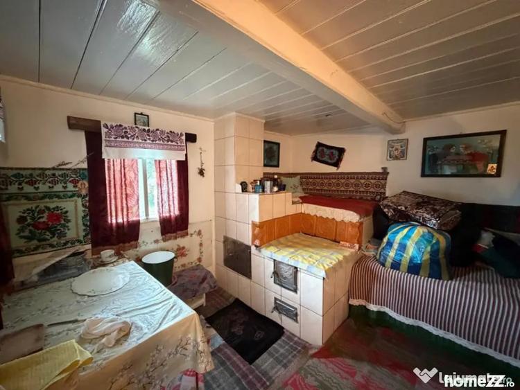 Casă cu 2 camere cu Teren 2100 Mp în Bălcăuți