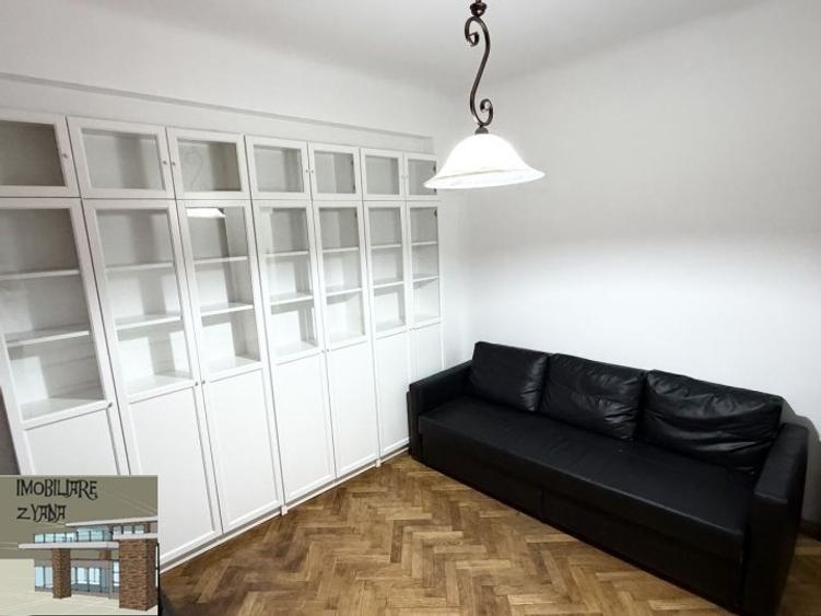 Apartament cu 3 camere semidecomandat în Dacia