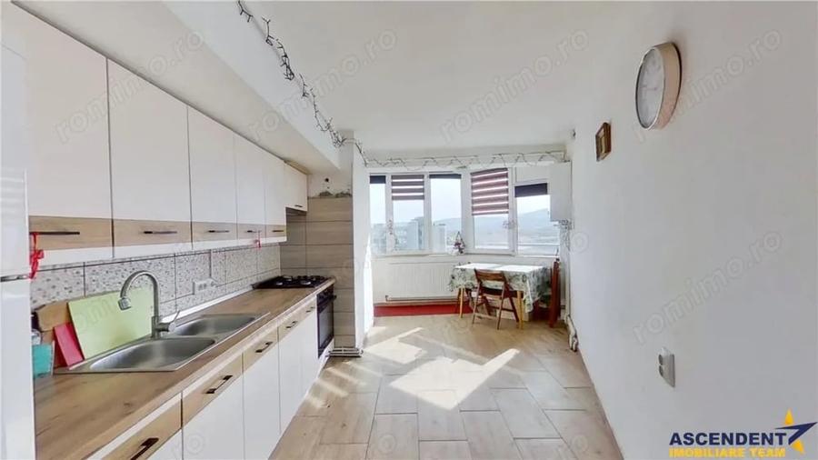 Apartament cu 2 camere decomandat în Astra