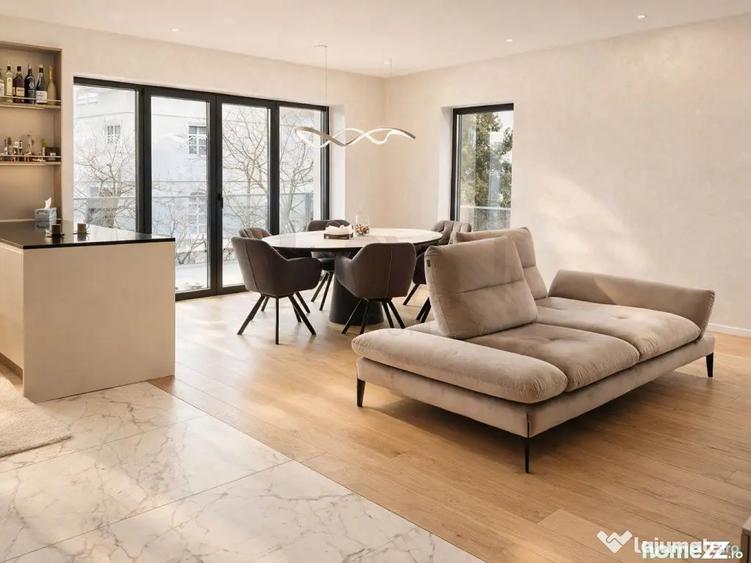Apartament cu 4 camere decomandat, mobilat în Iancu Nicolae