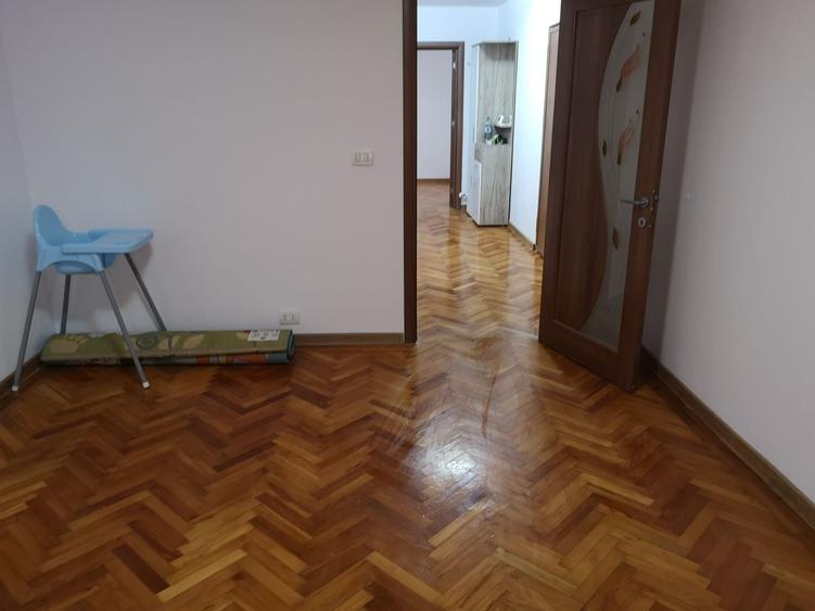 Apartament cu 2 camere decomandat în Precista