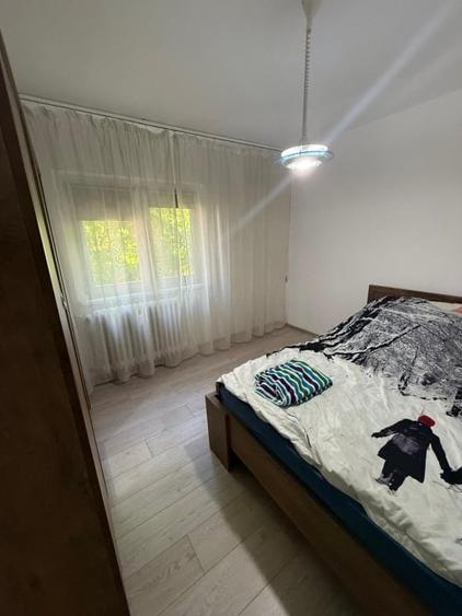 Apartament 2 camere, decomandat, 49 mp, zona Sărari - 3