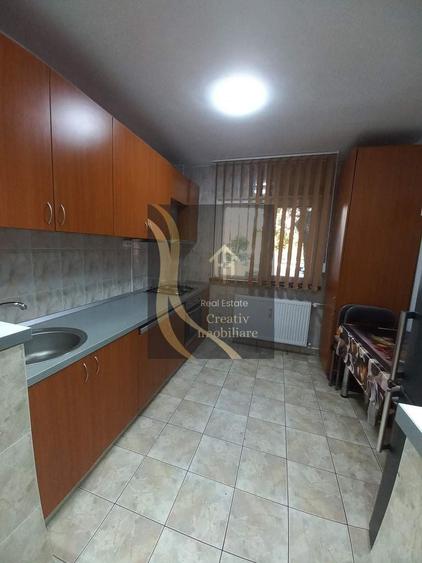 Garsonieră decomandată în Vitan