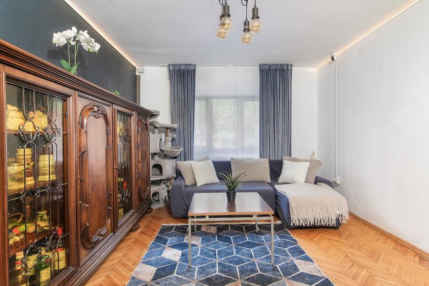 Apartament cu 3 camere decomandat, mobilat în Zorilor