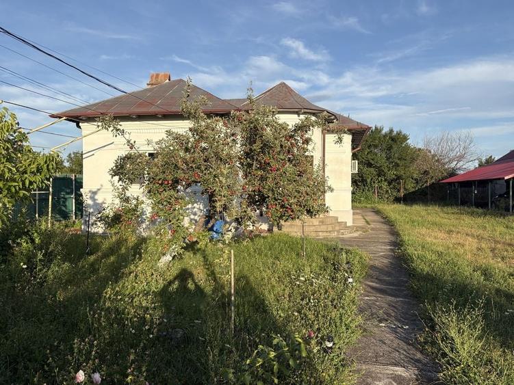 Casă cu 3 camere în Morărești