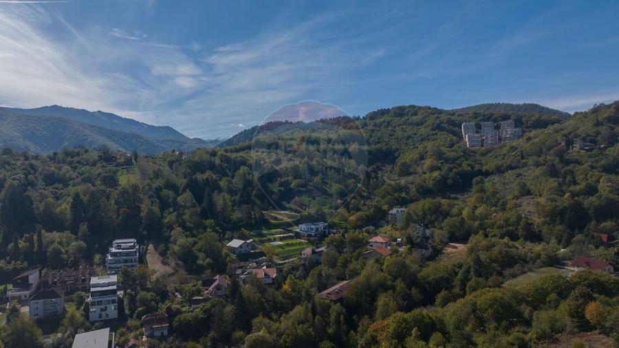 Teren Construcții intravilan de 4175 mp, în Drumul Poienii