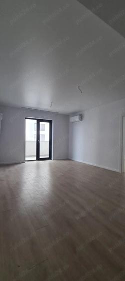 Apartament cu 2 camere decomandat în Micro 16