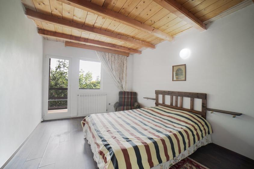 Casă individuală cu 5 camere cu Teren 1364 Mp în Brebu