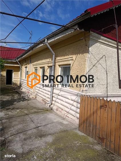Casă cu 4 camere decomandat în Scurtești