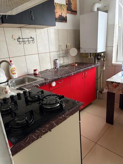 Apartament cu 2 camere semidecomandat în Independenței
