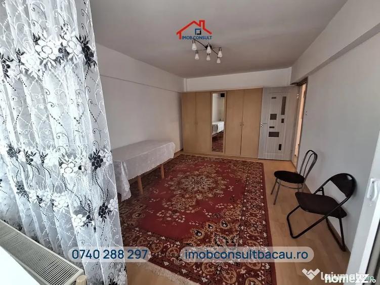 Apartament cu 3 camere decomandat în Letea