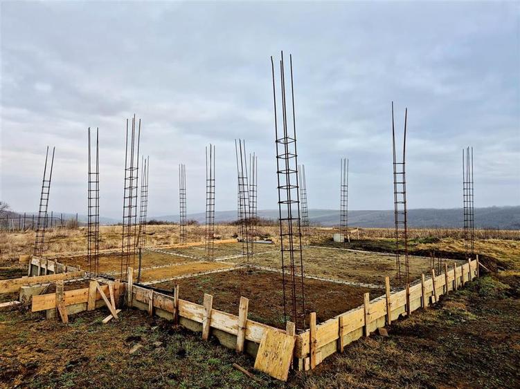 Teren Construcții intravilan de 861 mp, în Miroslava