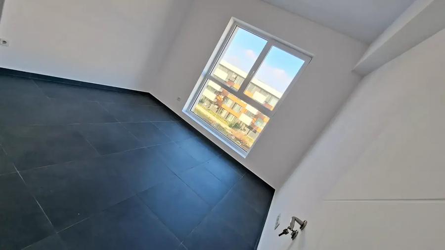 Apartament cu 3 camere decomandat în Theodor Pallady