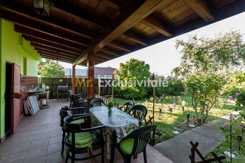 Casă cu 3 camere cu Teren 2720 Mp în Uliești