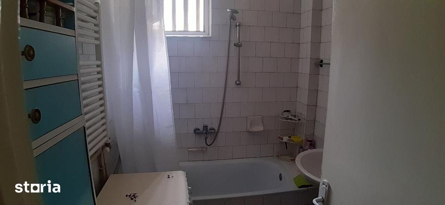Vindem 2 camere vis-a-vis de Star - 3