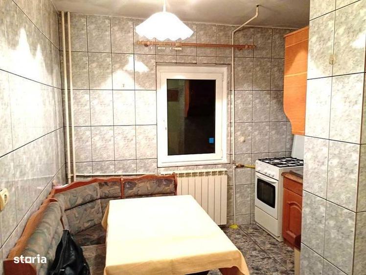 Garsonieră decomandată, mobilată în Decebal