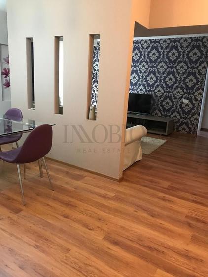 Apartament cu 3 camere decomandat în Panduri