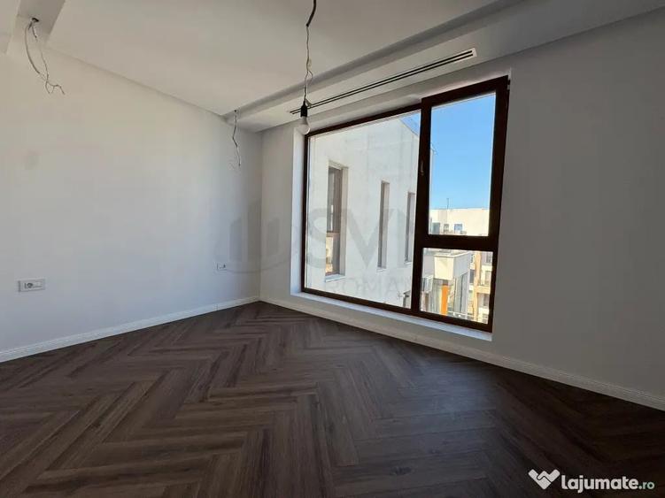 Apartament cu 4 camere decomandat în Pipera