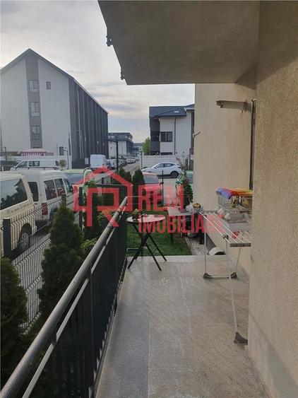 Apartament cu 2 camere decomandat în Fundeni