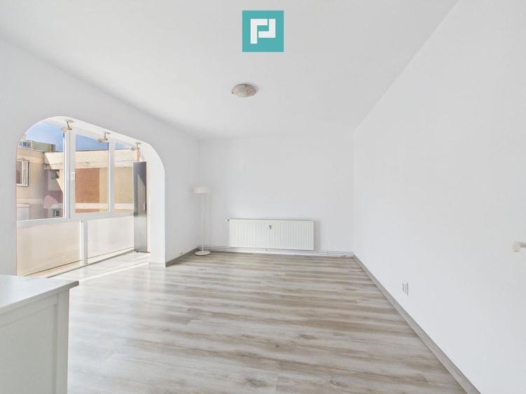 Apartament cu 3 camere, mobilat în Central