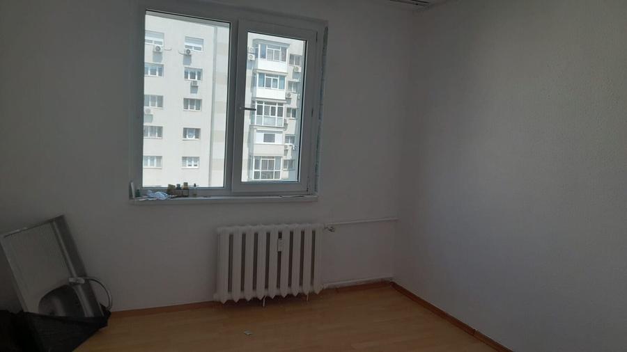 Apartament cu 3 camere decomandat în Basarabia