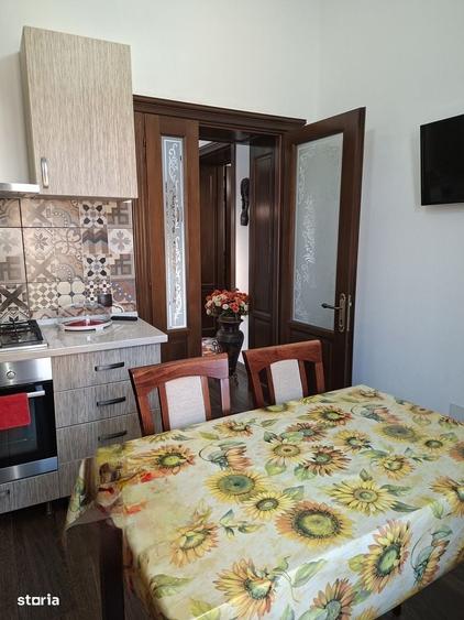 Casă cu 4 camere în Central