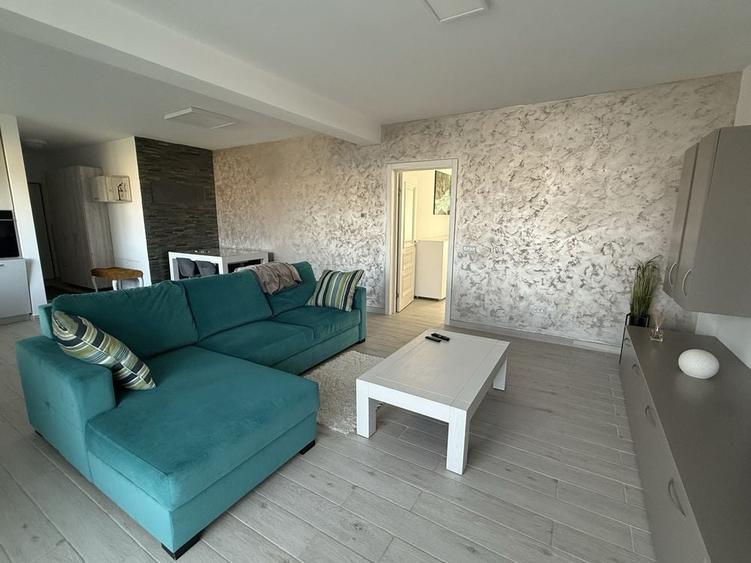 Apartament cu 2 camere decomandat în Exterior Vest
