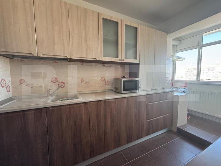 Apartament cu 2 camere decomandat, mobilat în Micro 6
