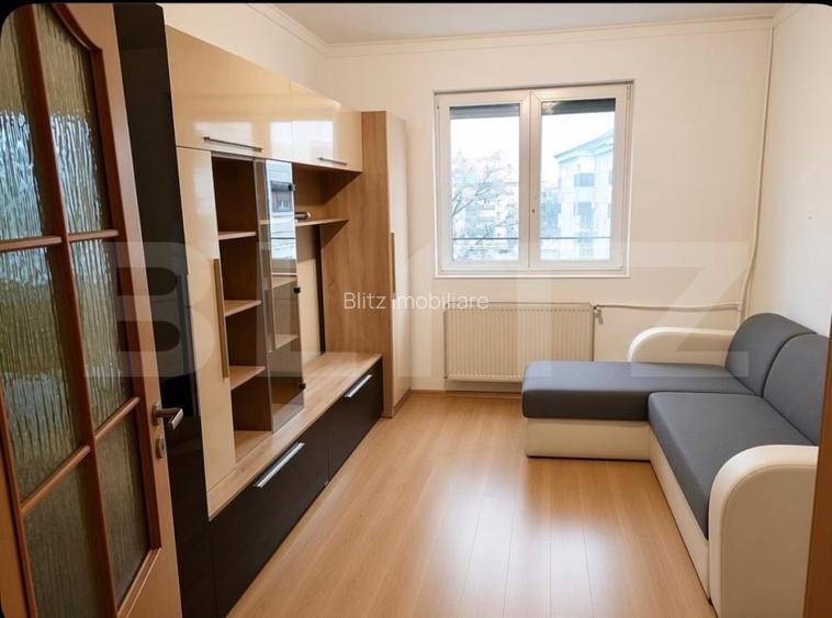 Garsonieră de vânzare, 21 mp, zona Decebal