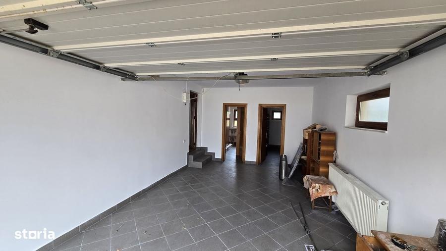 Casă cu 4 camere în Ștefănești