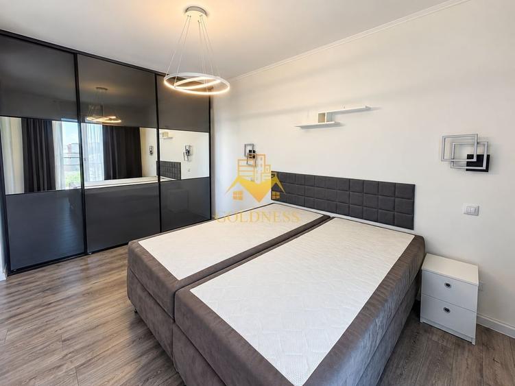 Apartament cu 3 camere semidecomandat în Central