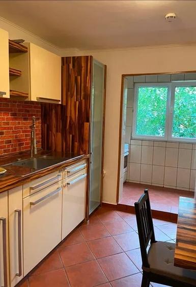 Apartament cu 2 camere decomandat, mobilat în Crângași