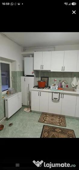 Casă cu 3 camere în Central