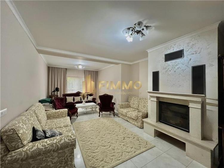 Casă individuală cu 7 camere cu Teren 800 Mp în Sfântu Ilie