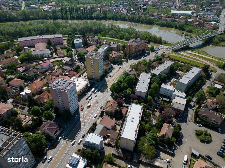 Spațiu comercial, în Romanilor