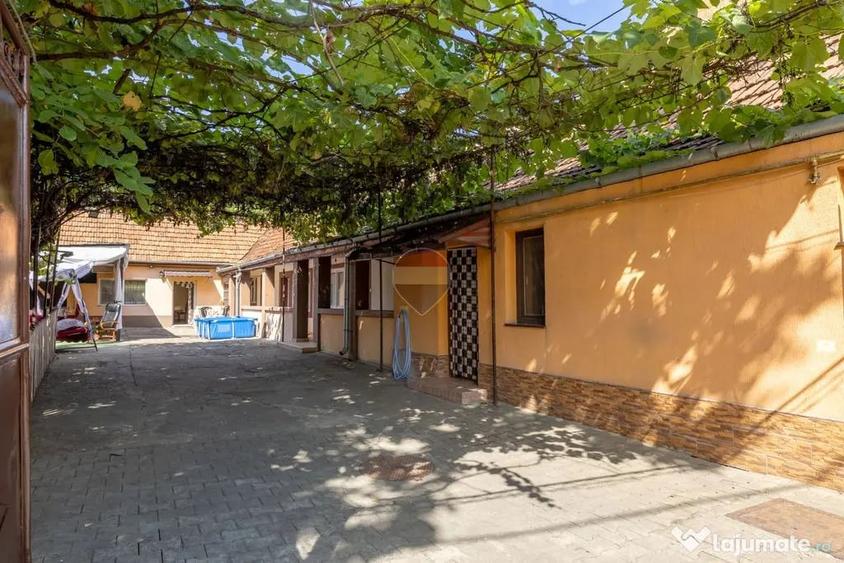 Casă cu 4 camere cu Teren 1000 Mp în Pârneava