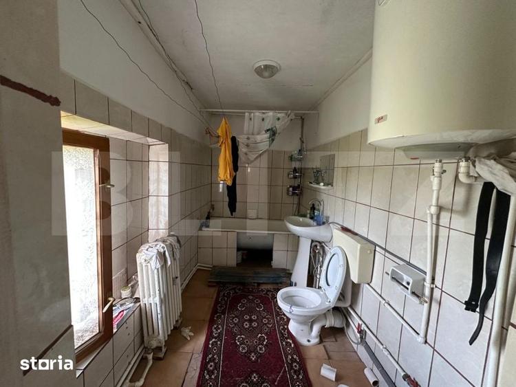Casă cu 3 camere cu Canalizare în Bucium