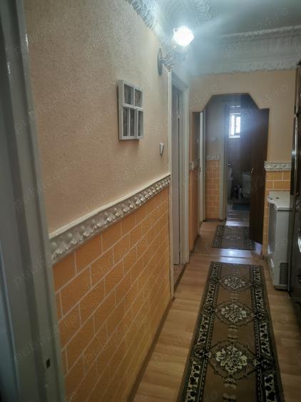 Apartament cu 3 camere semidecomandat în Râmnicu Sărat