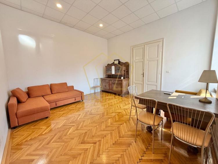 Apartament cu 2 camere semidecomandat, mobilat în Central