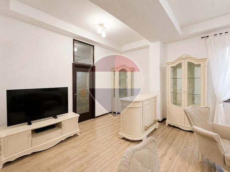 Casă cu 6 camere în Bucium
