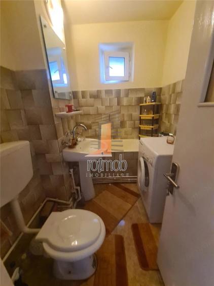Apartament cu 3 camere decomandat în Gara Ianca