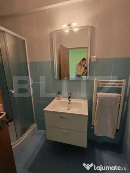 Apartament cu 3 camere decomandat în Independenței