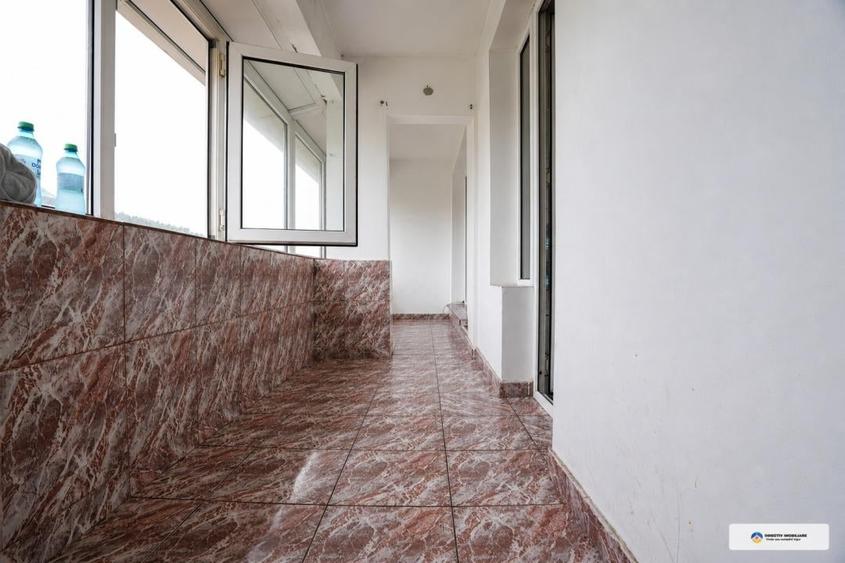 Apartament cu 4 camere decomandat în Central