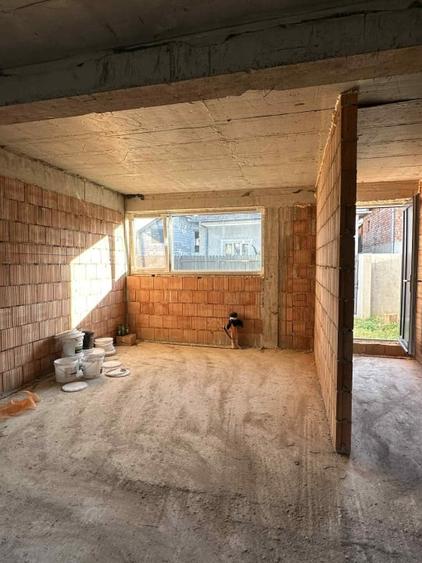 Duplex cu 4 camere cu Canalizare în Gilău