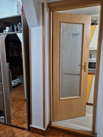 Apartament cu 3 camere decomandat, mobilat în Central