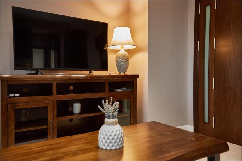 Apartament cu 3 camere decomandat în Mamaia-Sat